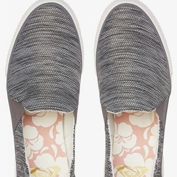 👟ROXY Brayden Slip Ons 👟 - Picture 5 of 7
